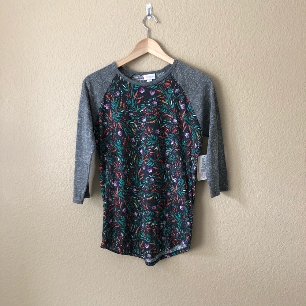 NWT Lularoe randy baseball tee